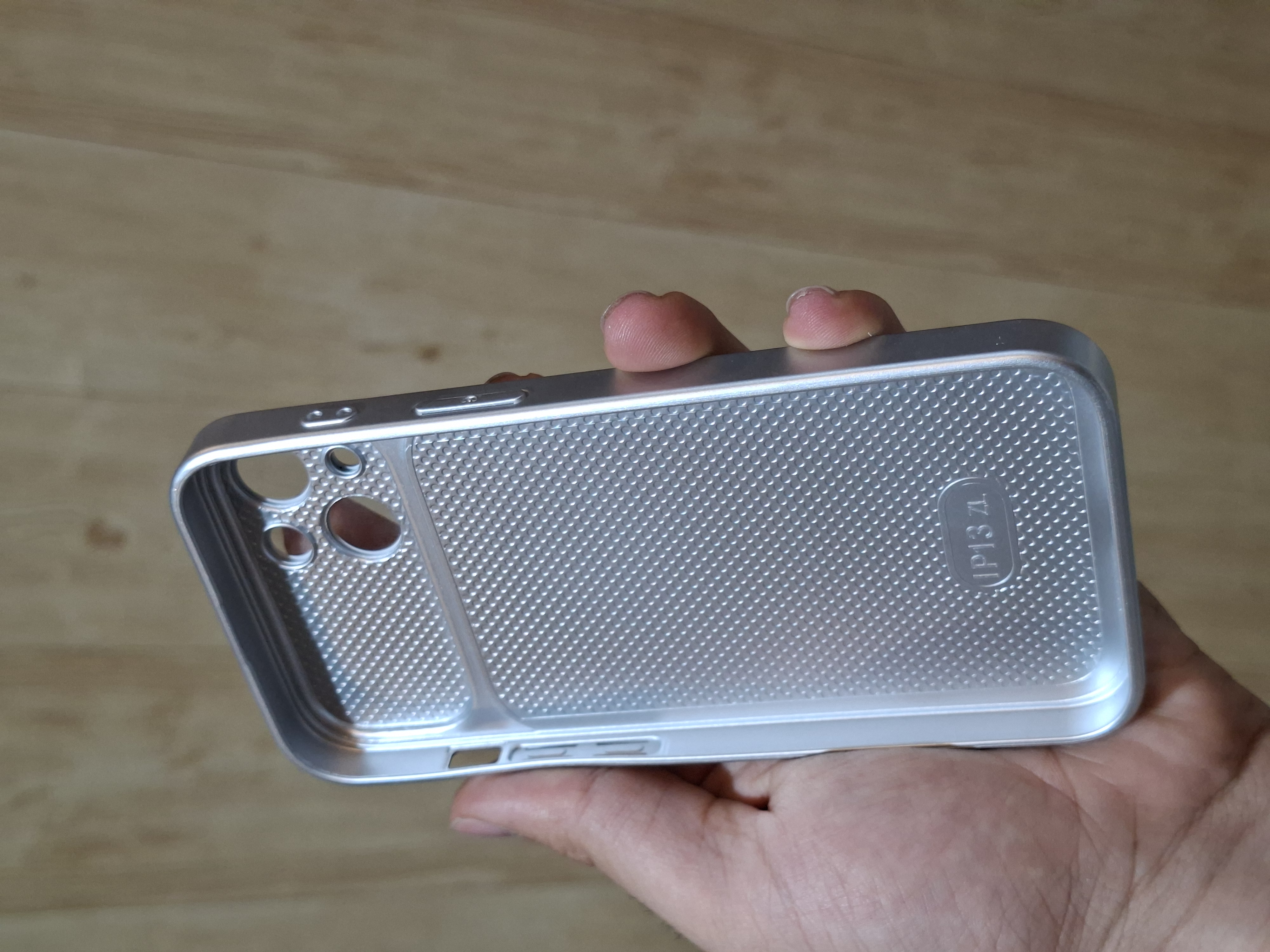 کاور تبدیل IPhone 15 به IPhone 17 Pro تبدیل آیفون 15 به سری ۱۷