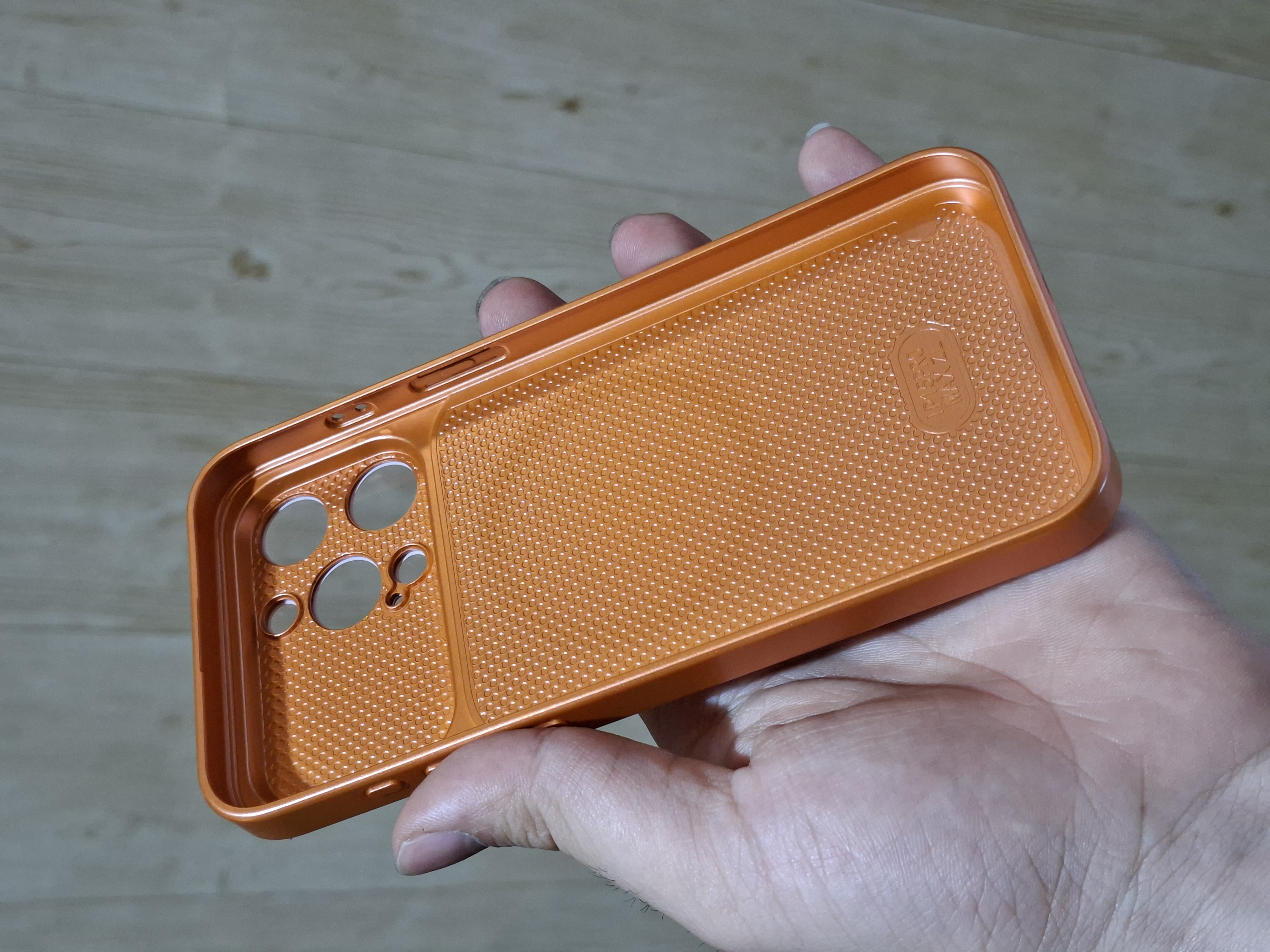 کاور تبدیل IPhone 16 Pro Max به IPhone 17 Pro تبدیل آیفون 16 پرو مکس به سری ۱۷